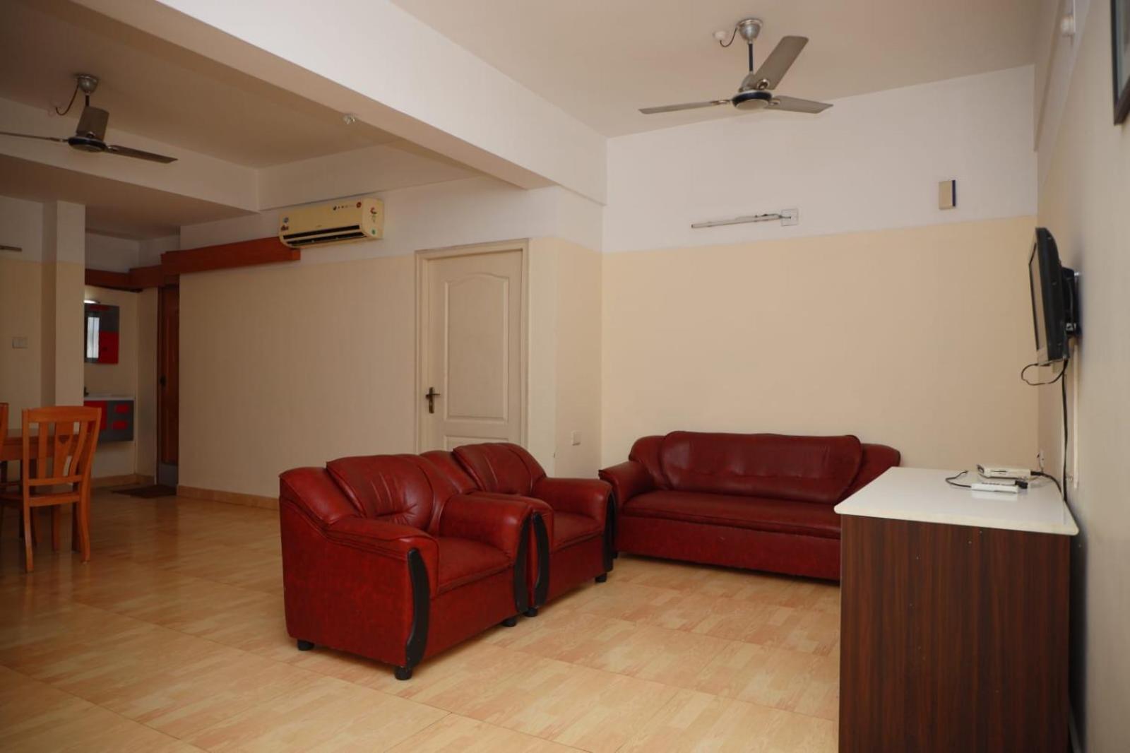 Hotel Tayas Trippapur Kültér fotó