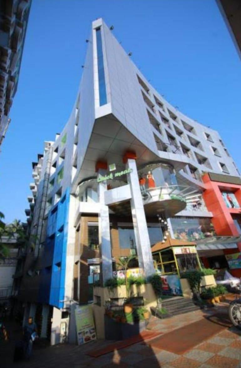 Hotel Tayas Trippapur Kültér fotó