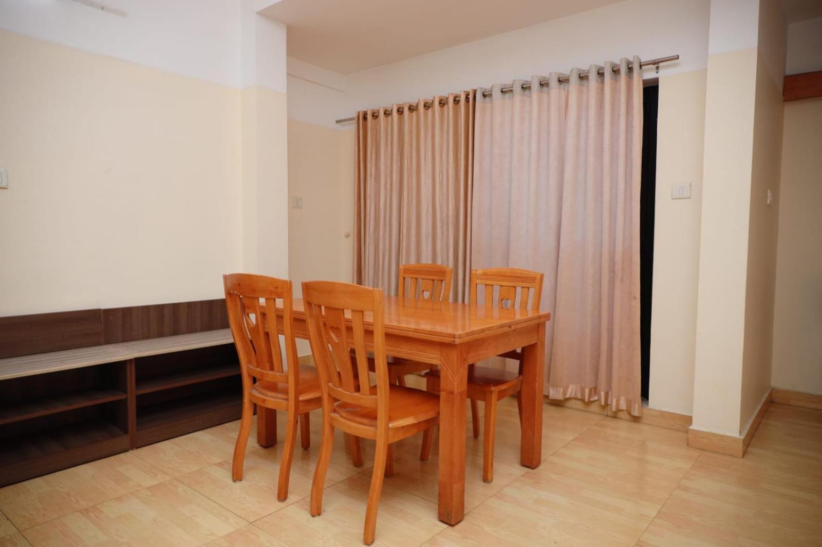 Hotel Tayas Trippapur Kültér fotó